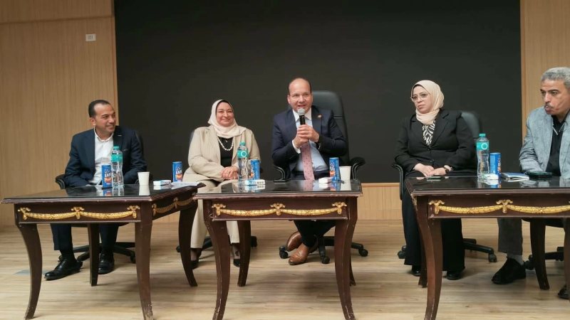 تدريب مسؤولي الصيدلة بـ25 مستشفى بالدقهلية على منظومة ميكنة صرف الدواء وتوصيله إلى منازل المرضى