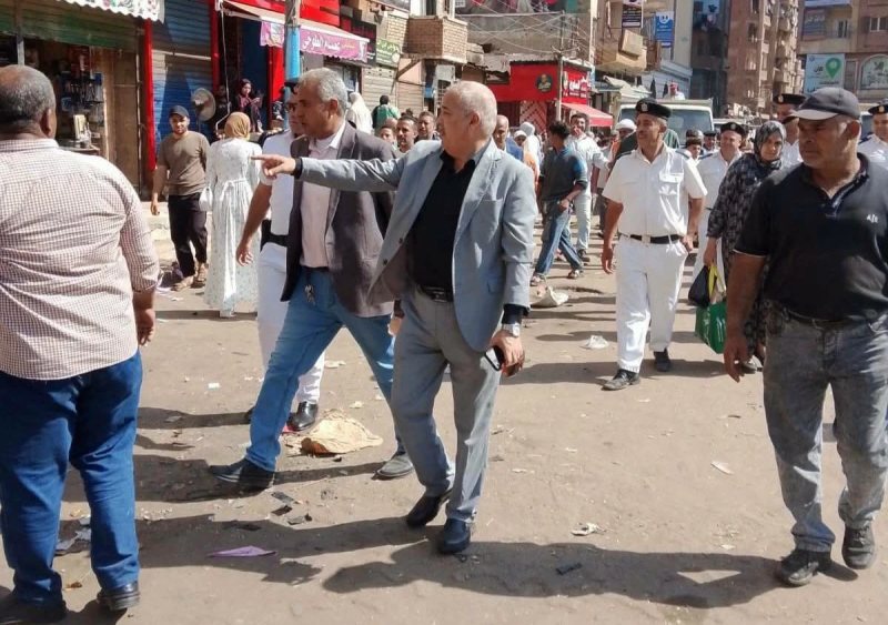إزالة 200 طن مخلفات وتحرير 115 محضرًا في حملة مكبرة لضبط الشارع بمدينة طوخ