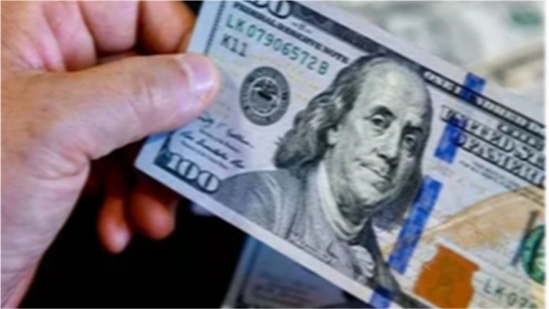 سعر الدولار في البنوك المصرية.. الأخضر يتجاوز 56 جنيهًا بمنتصف تعاملات الاثنين
