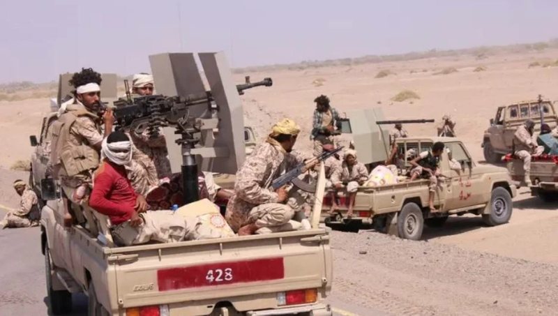 الجيش اليمني يحقق تقدماً ميدانياً غرب تعز بدعم الطيران الحربي