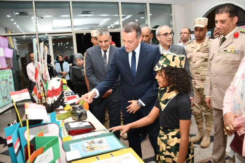 محافظ أسوان يشهد احتفالات الذكرى 53 لانتصارات حرب أكتوبر المجيدة بمكتبة مصر العامة