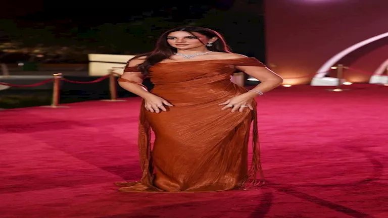 7 ألوان جريئة خطفت الأنظار في مهرجان الجونة.. الأحمر والأخضر أبرزها