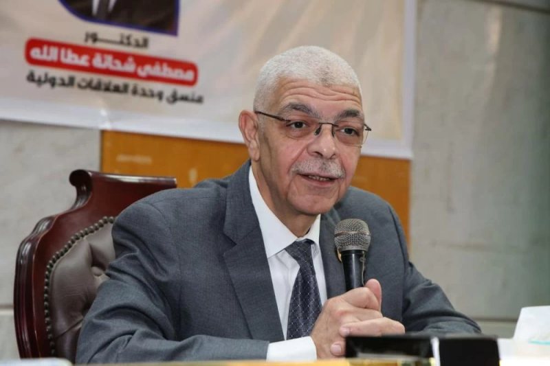 رئيس جامعة المنوفية يتفقد كلية الحاسبات والمعلومات لمتابعة انتظام الدراسة وتطوير المعامل
