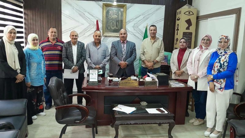 «تعليم المنيا»: توحيد أسلوب الصياغة الإعلامية بصفحات الإدارات التعليمية