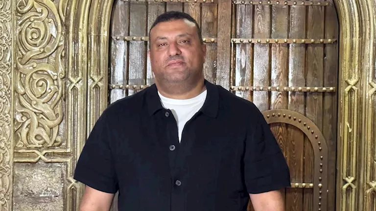 المخرج نور أبو حساب ينتهي من تصوير 46 قصيدة للشاعر محمد عبدالونيس