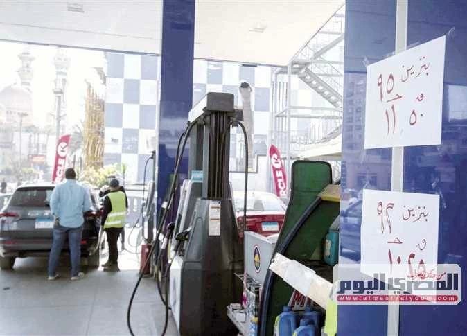 قرار أسعار السولار والبنزين في أكتوبر.. هل ينقذ الديزل الروسي السوق المصرية من زيادة جديدة؟