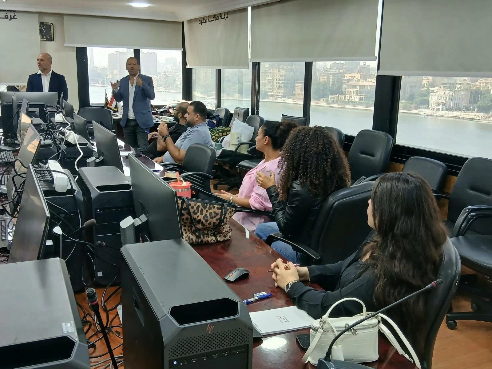 «صناعة الجلود» تستعين بخبرات إيطالية لتطوير تصميم الأحذية والمصنوعات الجلدية