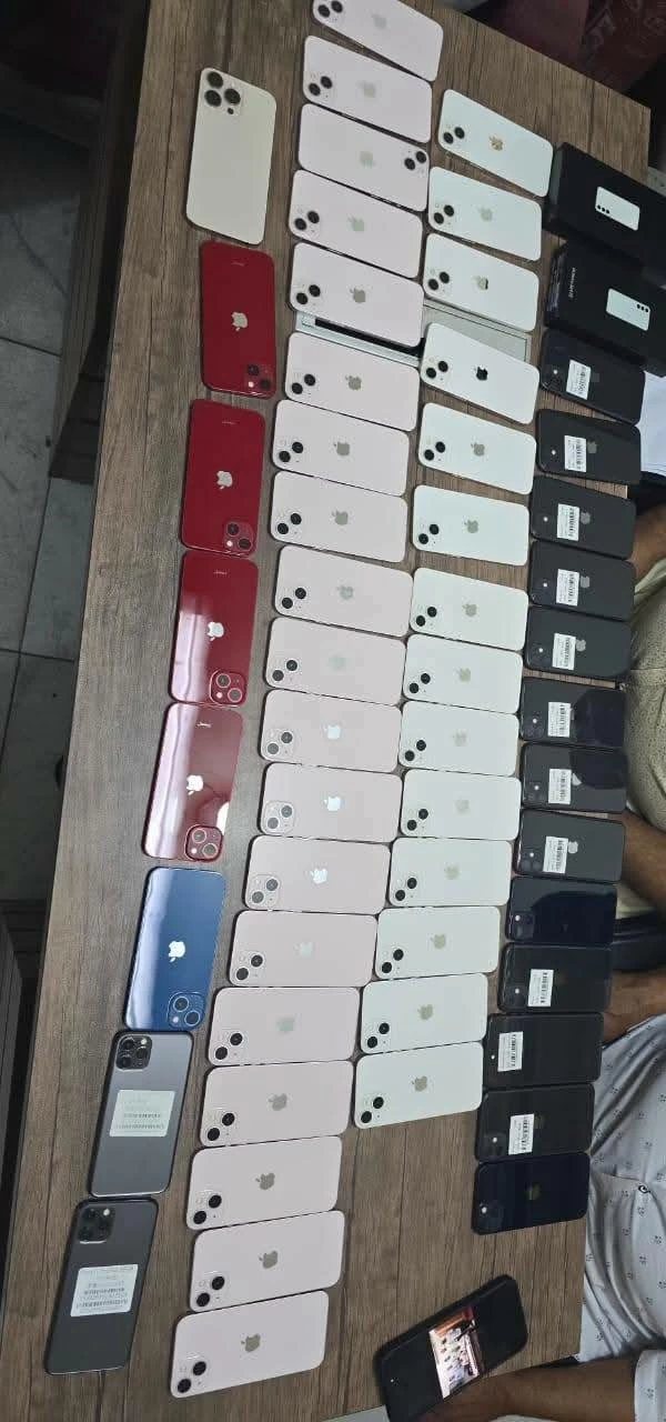 بتعويضات مستحقة 665 ألف جنيه.. جمارك ميناء سفاجا البحري تُحبط محاولة تهريب 56 هاتفًا محمول داخل شاحنة