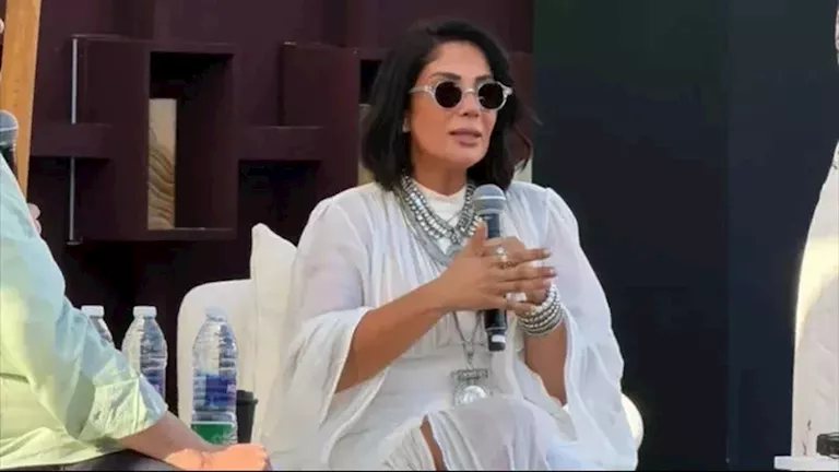 منى زكي توجه رسالة مؤثرة لـ غادة عبد الرازق والأخيرة ترد