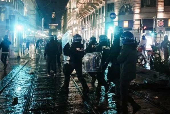 إيطاليا تعتزم نشر 500 جندي في ميلانو.. وفرنسا تستعد للاستعانة بالجيش لمواجهة الاحتجاجات