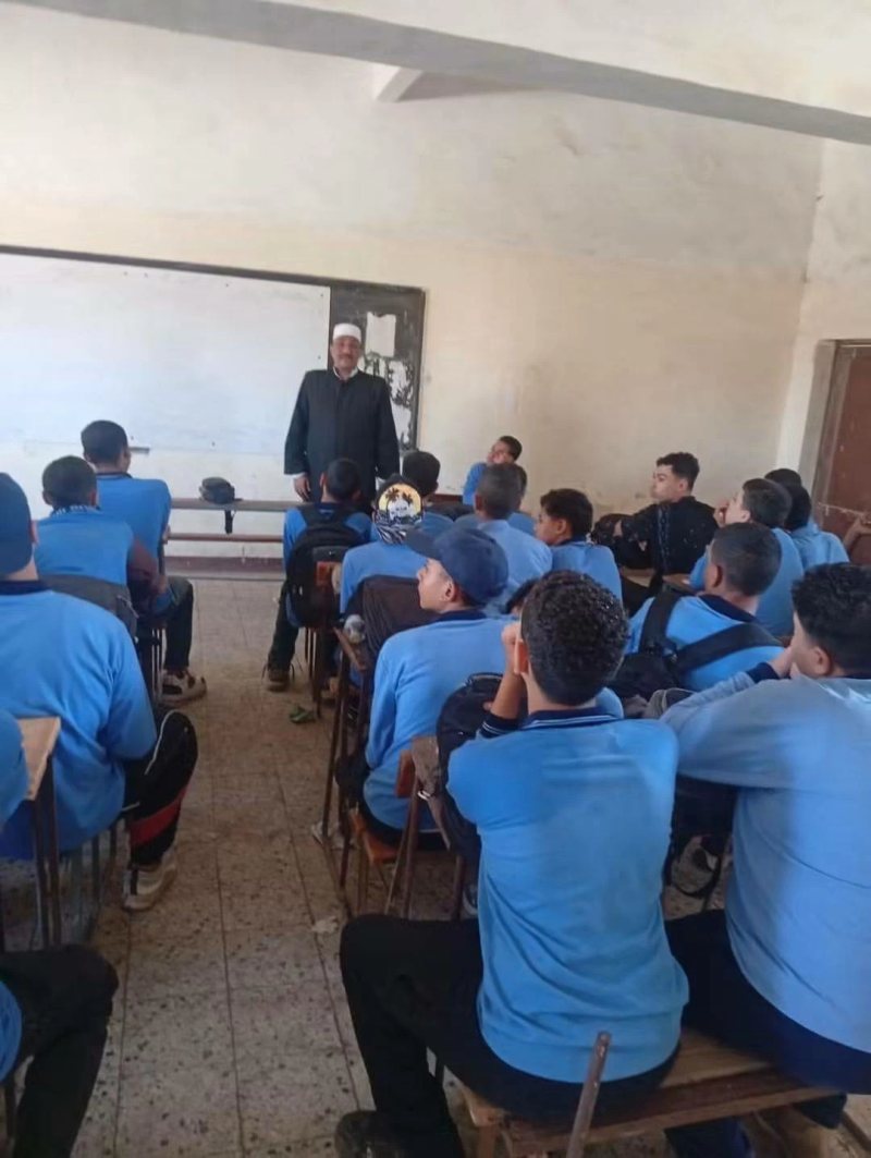 «أوقاف القليوبية» تكثف ندواتها التوعوية بالمدارس لبناء الوعي الطلابي وتحصين النشء