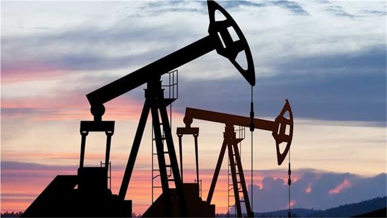 تراجع أسعار النفط مع انحسار المخاوف بشأن إمدادات الشرق الأوسط