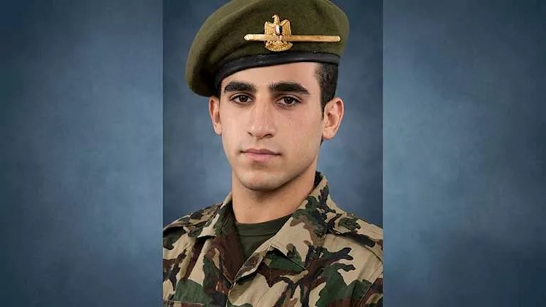 أحمد حلمي ينشر صورته بملابس الجيش احتفالا بنصر أكتوبر
