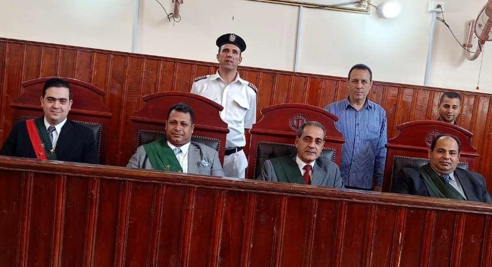 «استعراض قوة ضد موظفين حكوميين».. المشدد سنة لعامل في المنيا