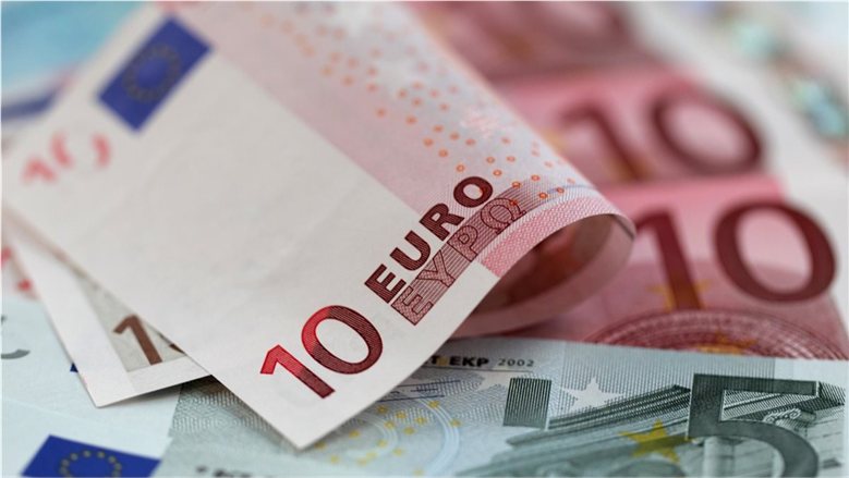 آخر تحديث لسعر اليورو في نهاية تعاملات اليوم الأربعاء 14 أكتوبر 2026