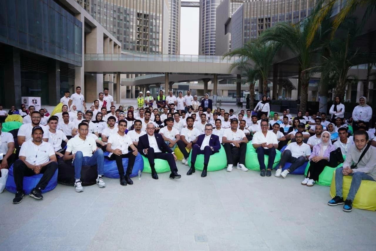 وزير الاستثمار يلتقي 150 طالبًا جامعيًا لمناقشة مستقبل سوق العمل وريادة الأعمال