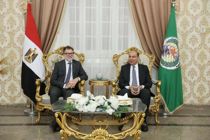 «هل توجد مشروعات كندية هناك؟».. لماذا زار السفير الكندي المنيا اليوم؟